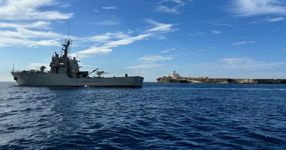 El patrullero Tagomago concluye su misión de vigilancia en el mar de Alborán