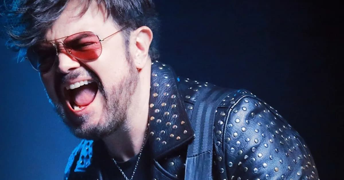 Aleks Syntek en el ojo de la tormenta por rumores de embarazo de su asistente