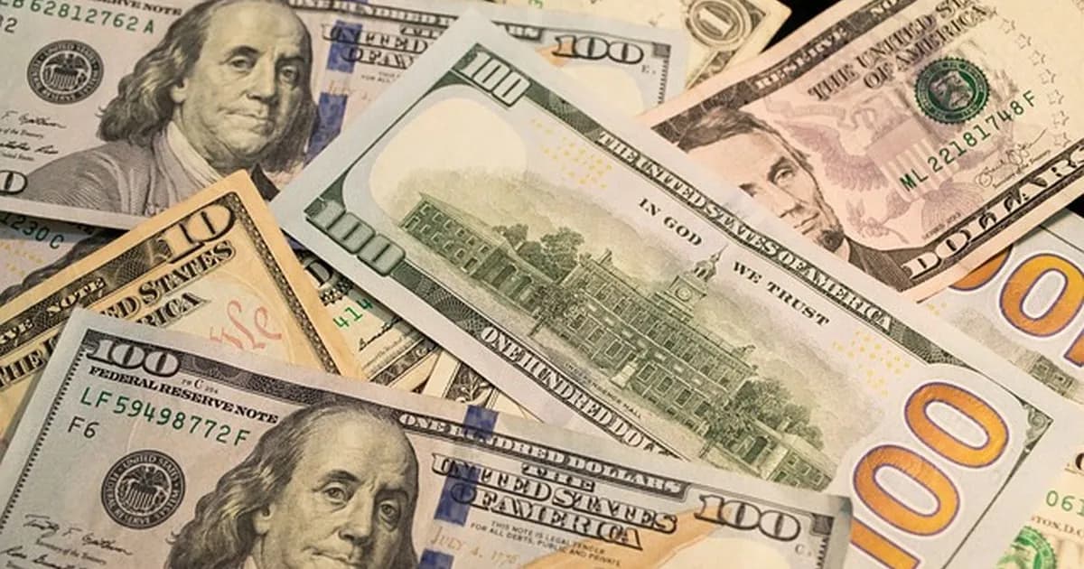 El dólar se mantiene en $1.400, pero las reservas caen y se anticipa un cambio en el mercado