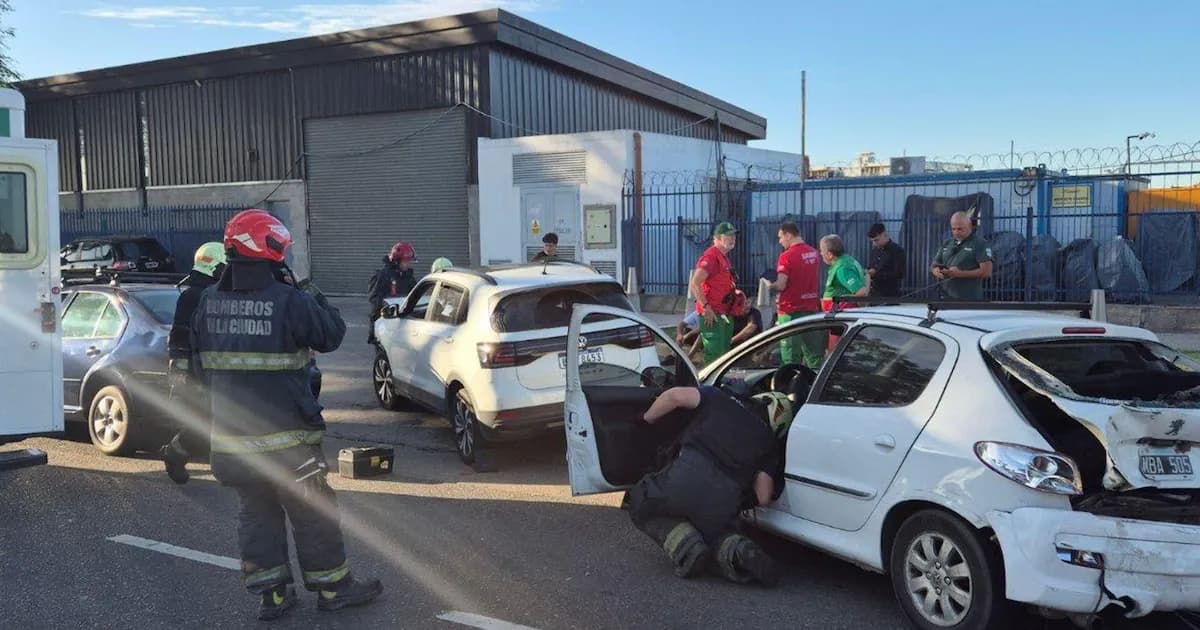 Accidente en la Costanera: un hombre hospitalizado tras triple choque