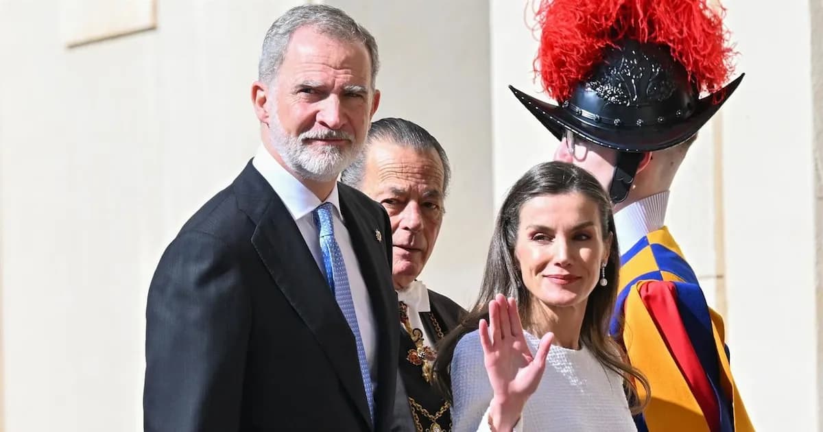 La Reina Letizia sorprende al Papa León XIV con un elegante atuendo sin mantilla