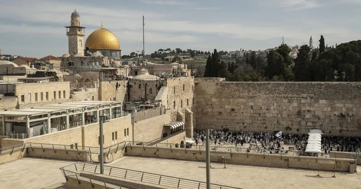 Fragmento de misil iraní impacta en Jerusalén y aumenta la tensión regional