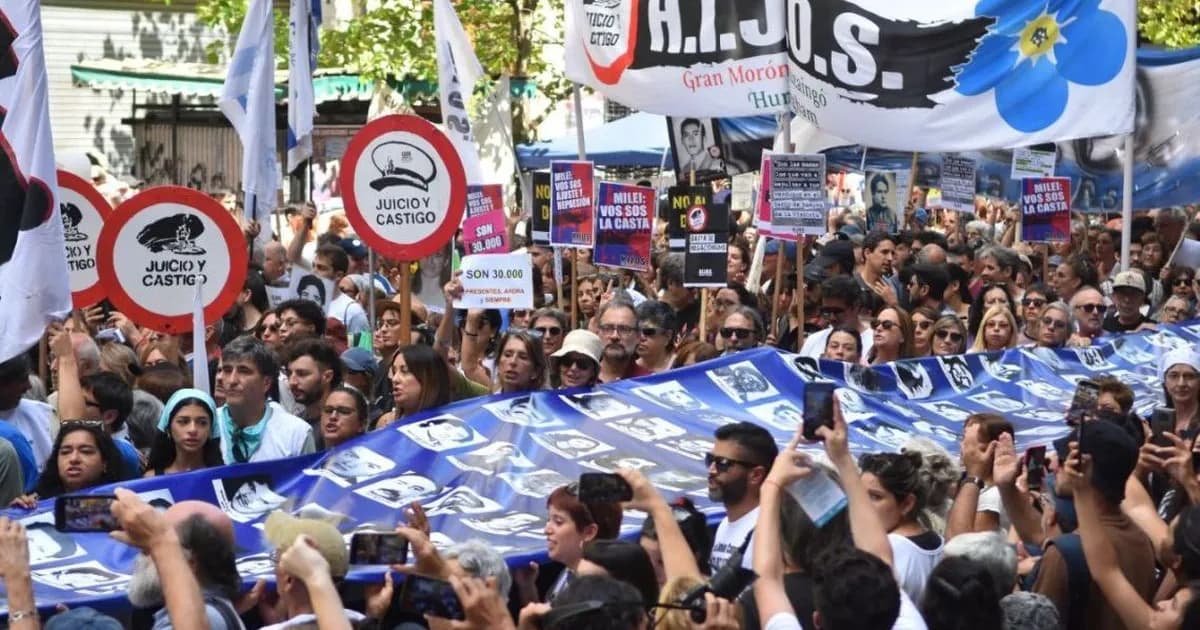 Jueces argentinos alertan sobre la persistencia del modelo económico de la dictadura