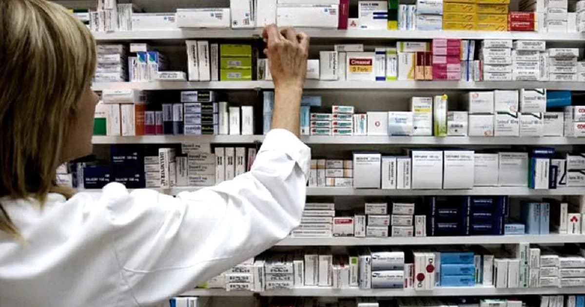 Farmacéuticos advierten sobre riesgo de desabastecimiento por deudas de obras sociales