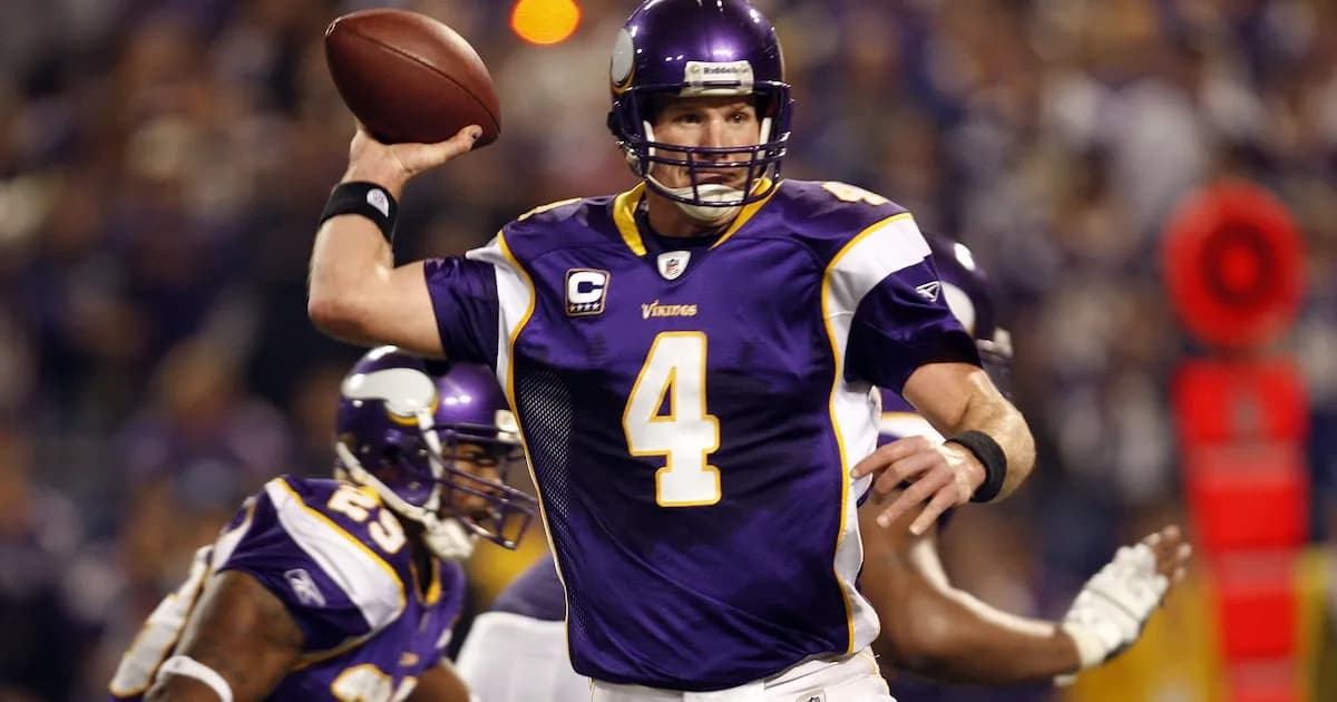 Brett Favre critica la elección de Bad Bunny en el Super Bowl