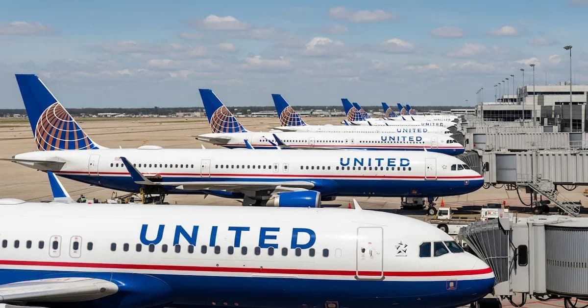 United Airlines restringe tarifas promocionales a titulares de tarjetas de crédito