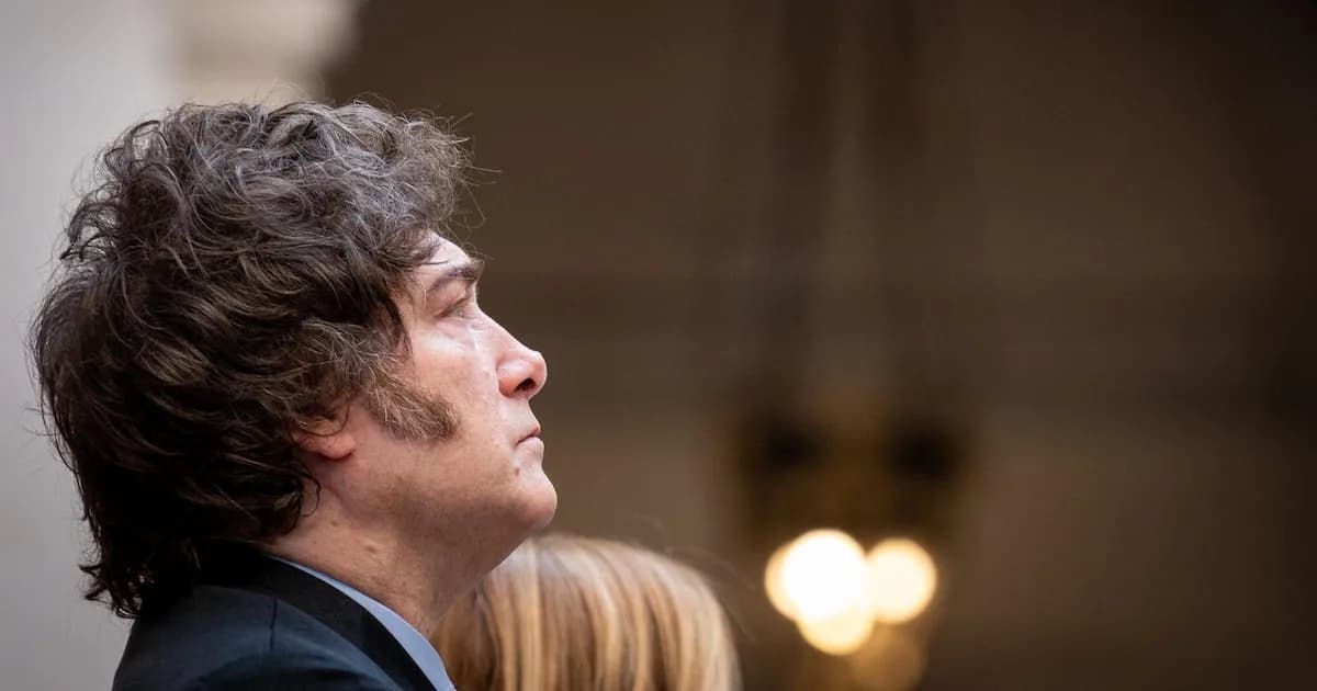 La debilidad de la narrativa oficial ante la crítica pública