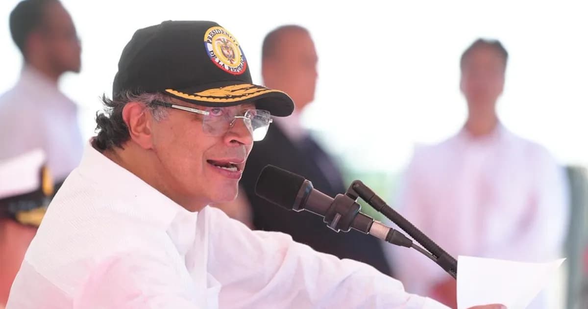 Petro propone que militares actúen como testigos en elecciones de 2026