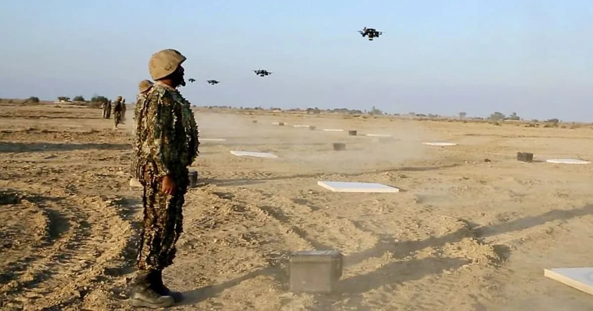 Pakistán lanza ataques aéreos en la frontera con Afganistán tras series de atentados