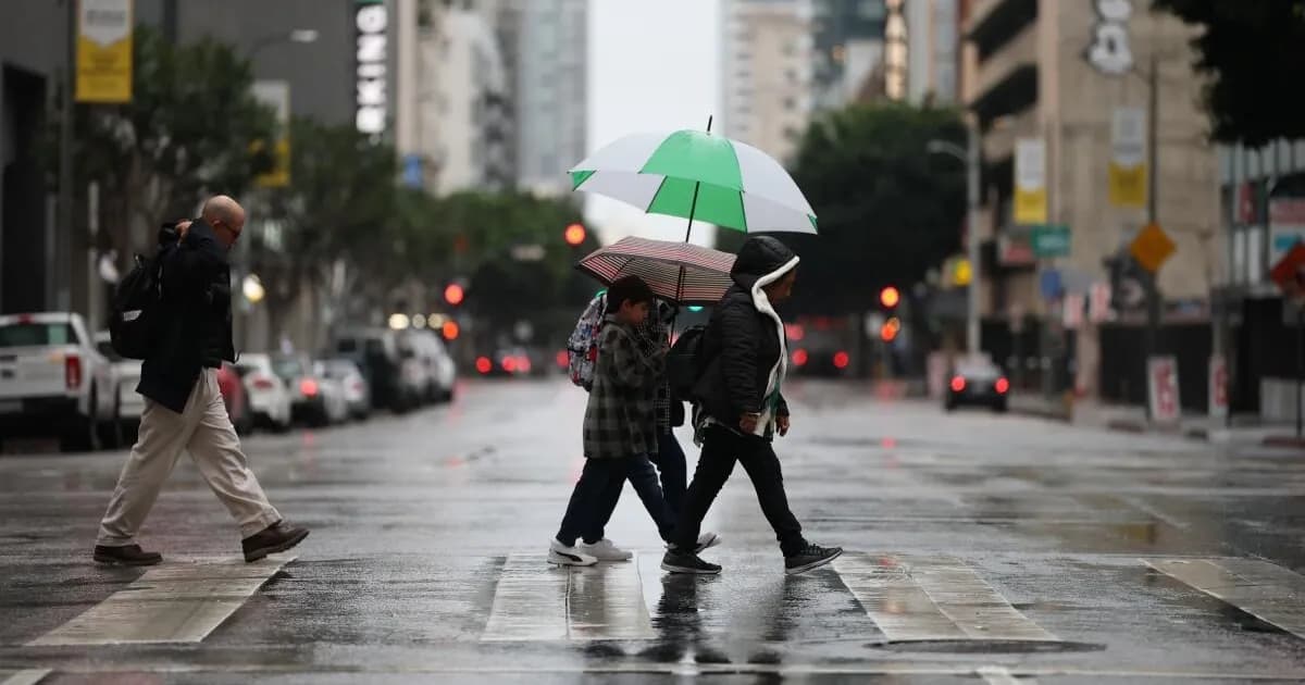 La Población de Los Ángeles Disminuye Drásticamente: Un Desafío para California