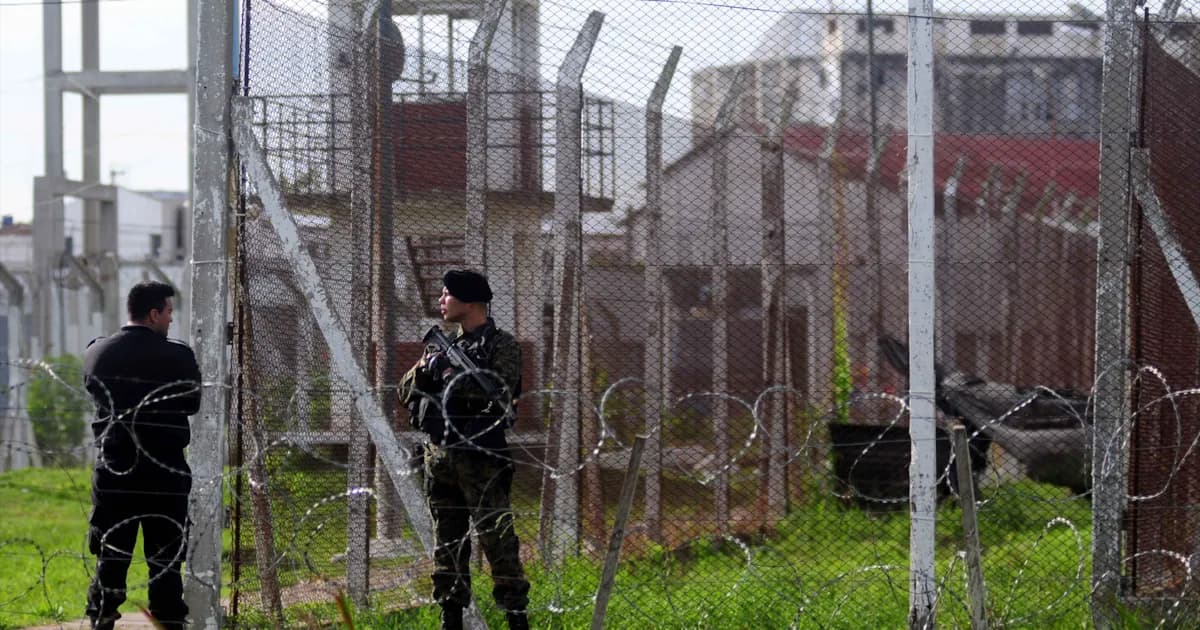 Confirmación de penas para dos integrantes de banda de autos robados desde prisión