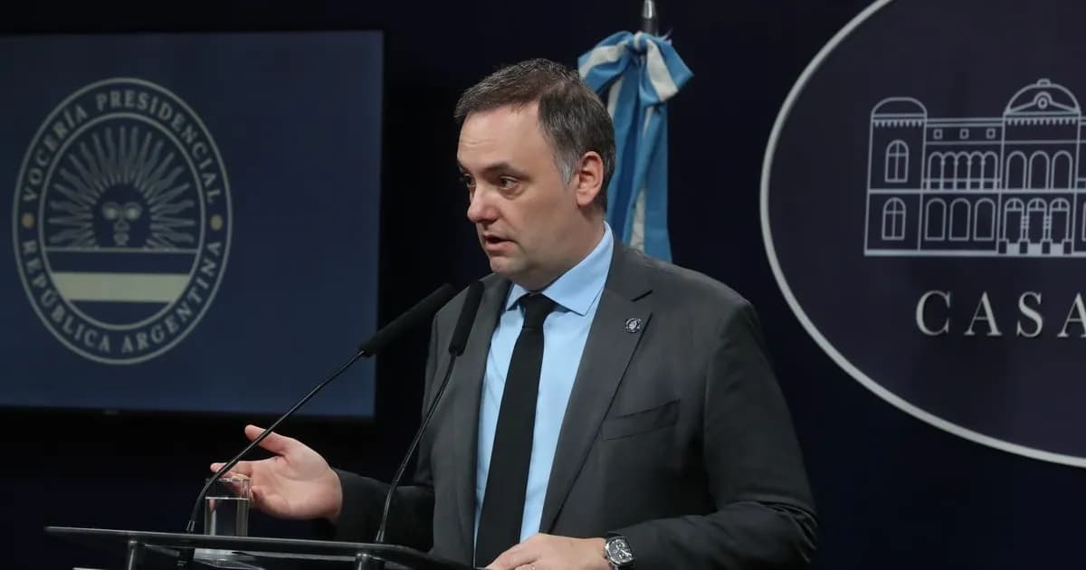 Manuel Adorni bajo investigación por compra de departamento con préstamo de jubiladas