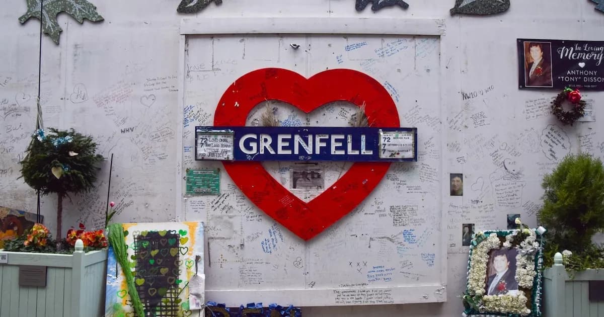 Starmer exige la destitución del responsable de Vivienda de Farage por comentarios sobre Grenfell