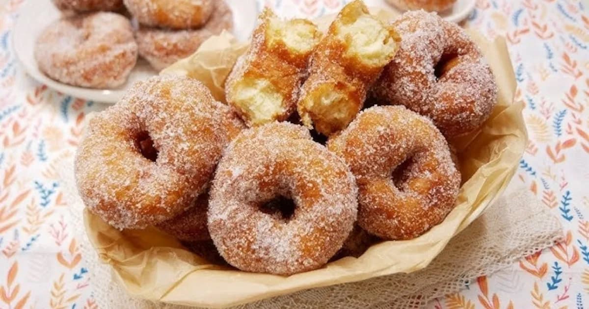 Descubre la receta infalible de rosquillas: ¡cuatro cucharadas para el éxito!