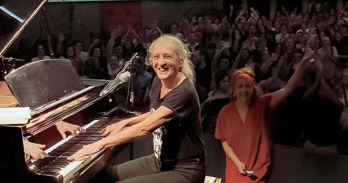 Liliana Felipe: Concierto lleno de ironía y memoria en Buenos Aires