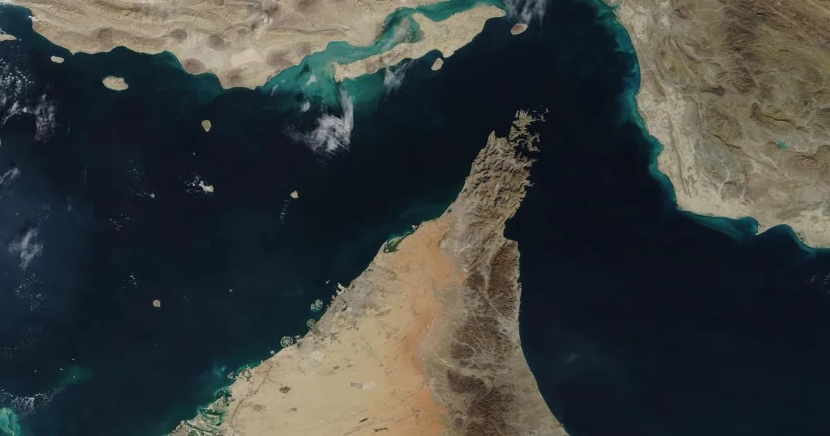 Un petrolero turco navega sin problemas el estrecho de Ormuz