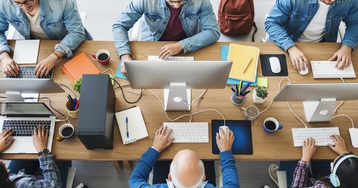 Transformaciones laborales: la inteligencia artificial impactará más del 50% de los empleos en EE. UU.