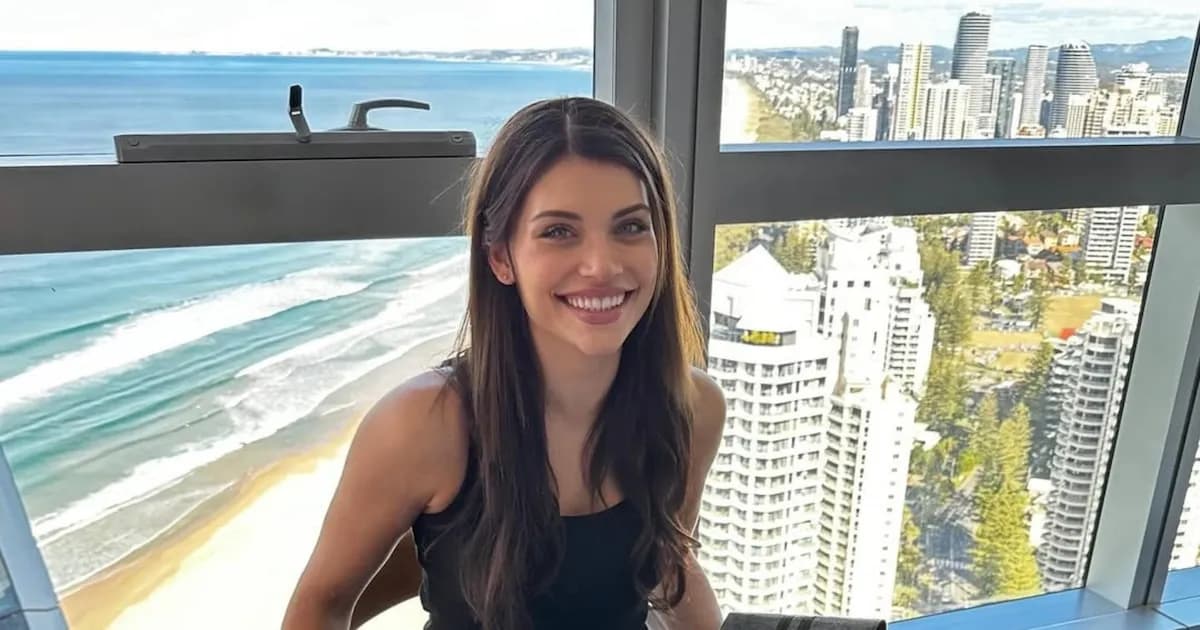 Eva De Dominici deslumbra en Hollywood con elegancia y estilo en evento exclusivo