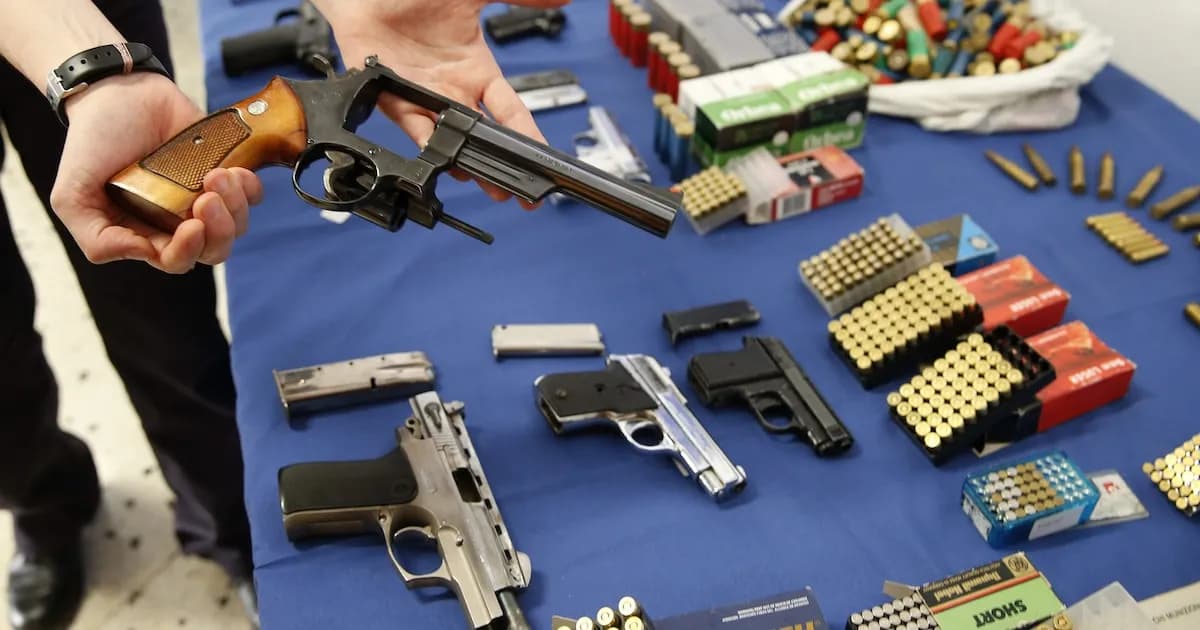 Panamá implementa programa de canje de armas por alimentos y medicinas