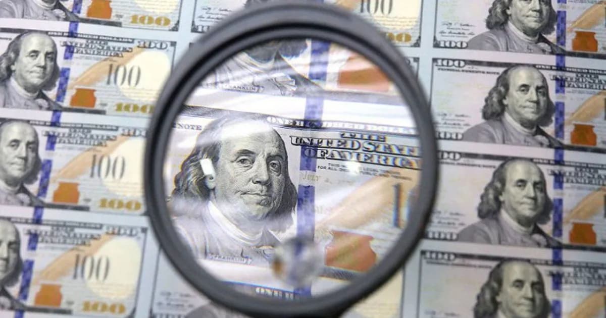 Desaceleración de depósitos en dólares tras la Ley de Inocencia Fiscal