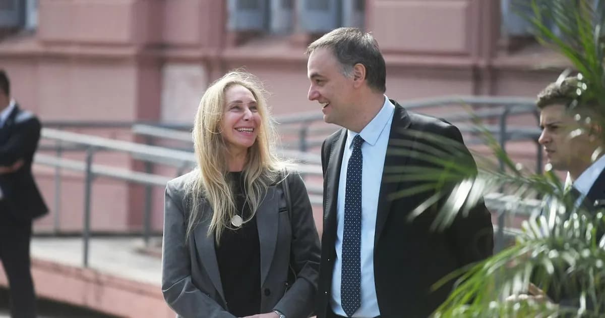 Karina Milei respalda a Manuel Adorni en medio de la investigación judicial