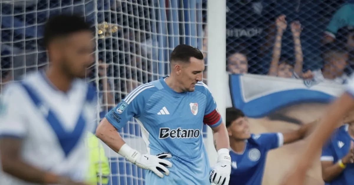 Preocupación en River Plate: Franco Armani se lesionó nuevamente ante Vélez Sarsfield