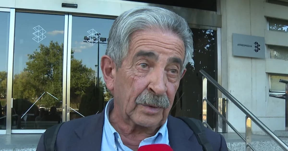 Revilla arremete nuevamente contra el Rey Juan Carlos: "Se fugó a Dubái"