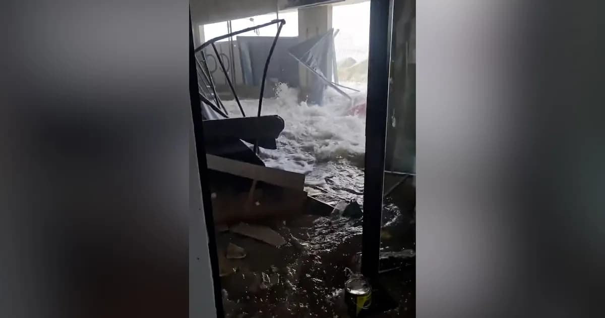 Mar del Plata: Ciclogénesis causa estragos en el emblemático Torreón del Monje