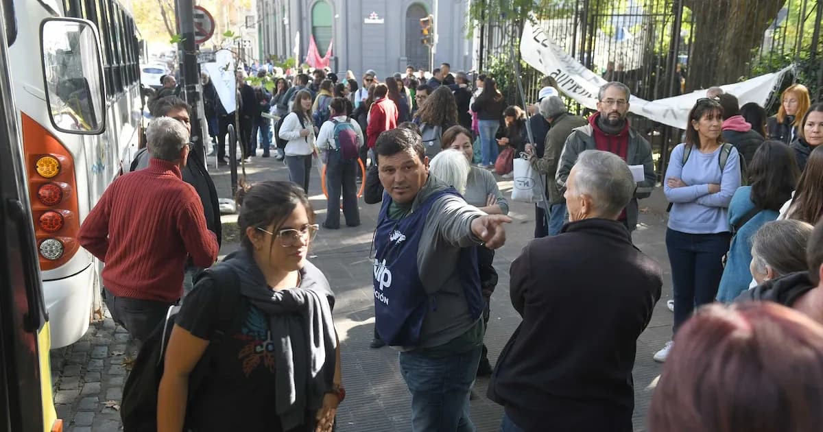 La Libertad Avanza Descalifica la Marcha por la Educación Pública como un Acto Político