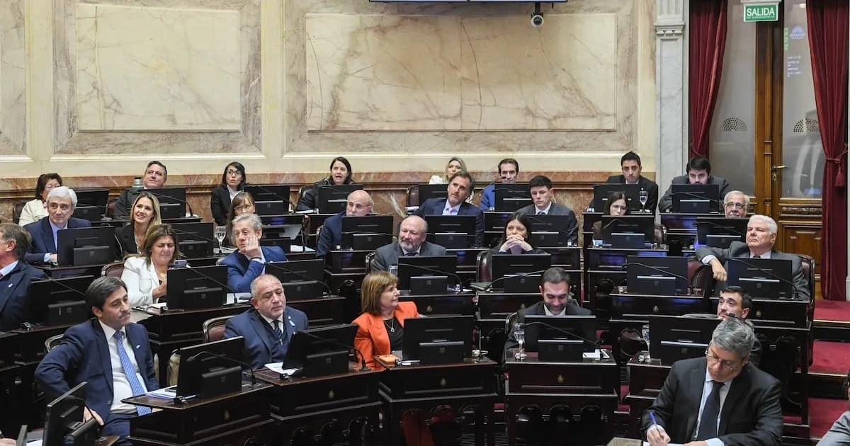 Senadores impulsan debate sobre Ficha Limpia en medio de tensiones políticas
