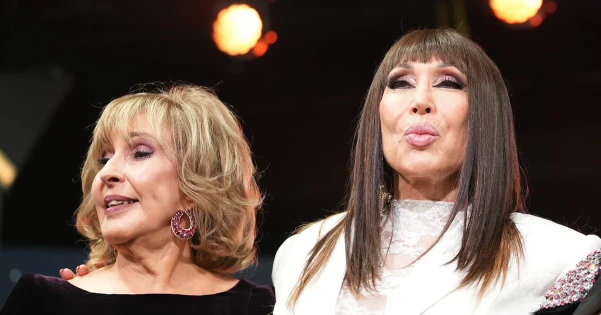 Georgina Barbarossa y Moria Casán: Un abrazo que simboliza la reconciliación en los Martín Fierro