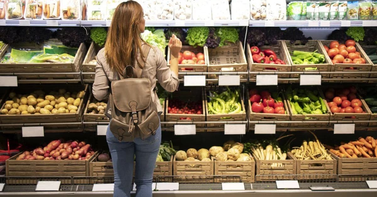 Declive del consumo: ventas en supermercados y shoppings enfrentan caídas significativas en marzo