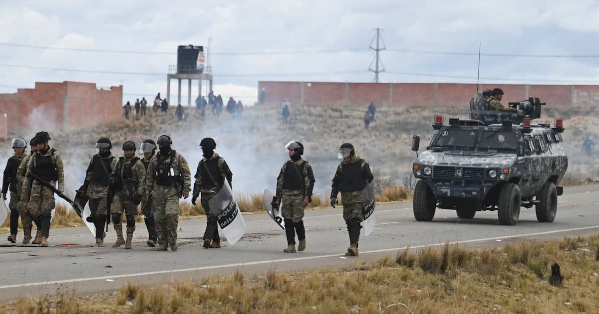 El Senado boliviano anula la ley que regulaba el estado de excepción en medio de crisis social