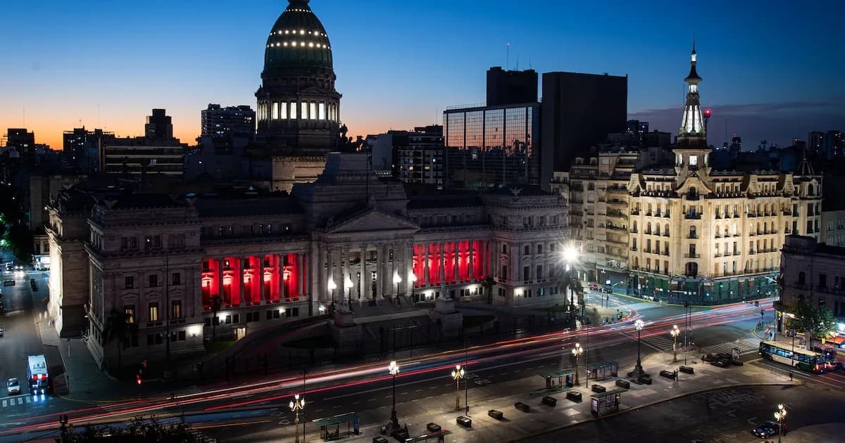 El Senado reduce su actividad y aprovecha la semana corta para disminuir tensiones