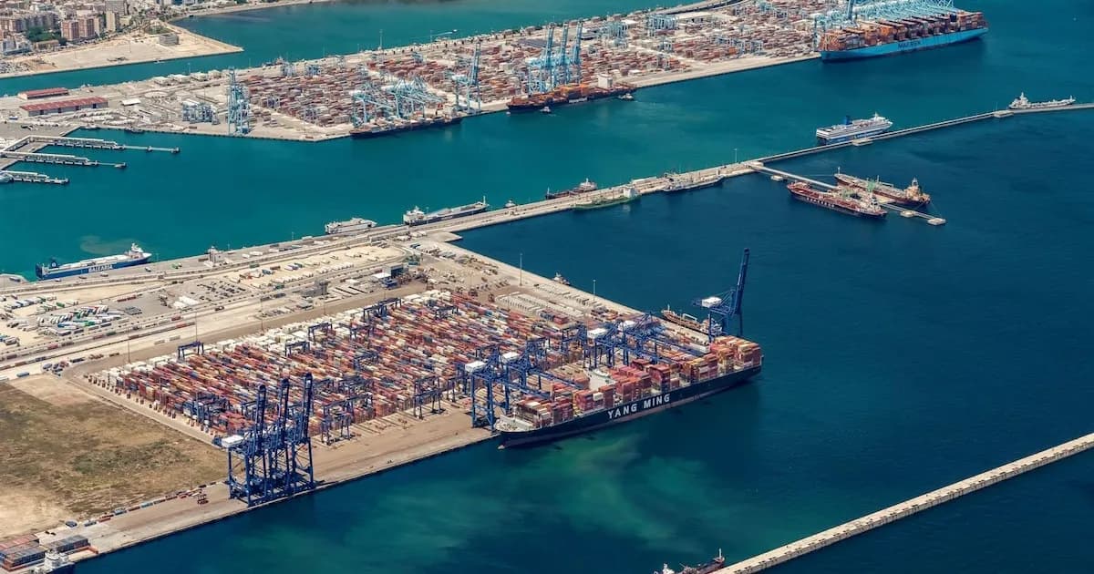 El tráfico portuario en España cae un 0,3% en el primer cuatrimestre de 2026