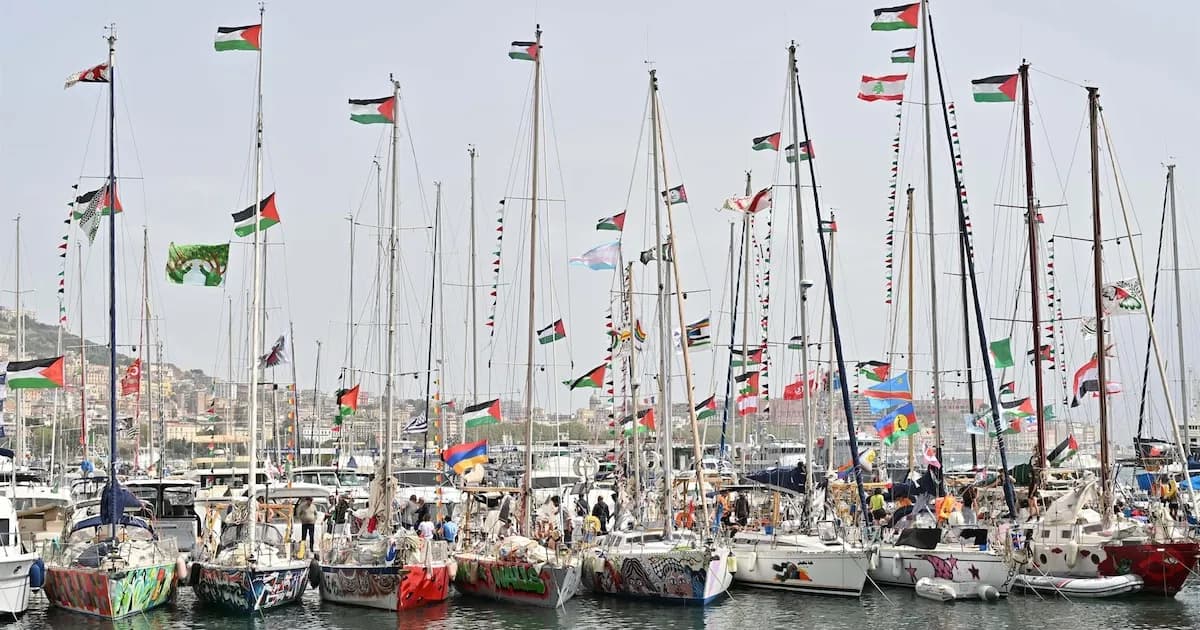 Barcos de la flotilla hacia Gaza abandonados por la Armada israelí en el Mediterráneo