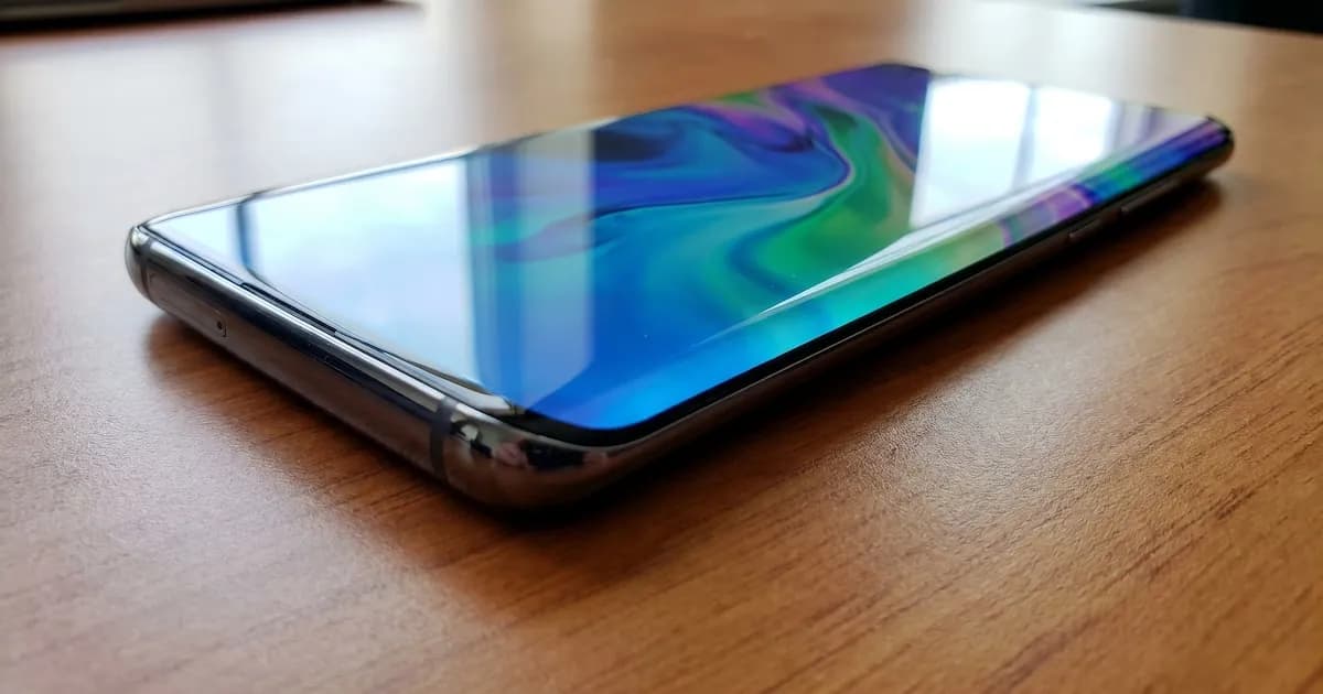 El iPhone 19 Pro podría presentar pantallas 'quad-curved' revolucionarias