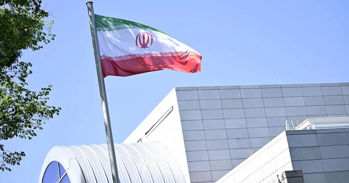 Irán reafirma su postura sobre enriquecimiento de uranio y control del estrecho de Ormuz