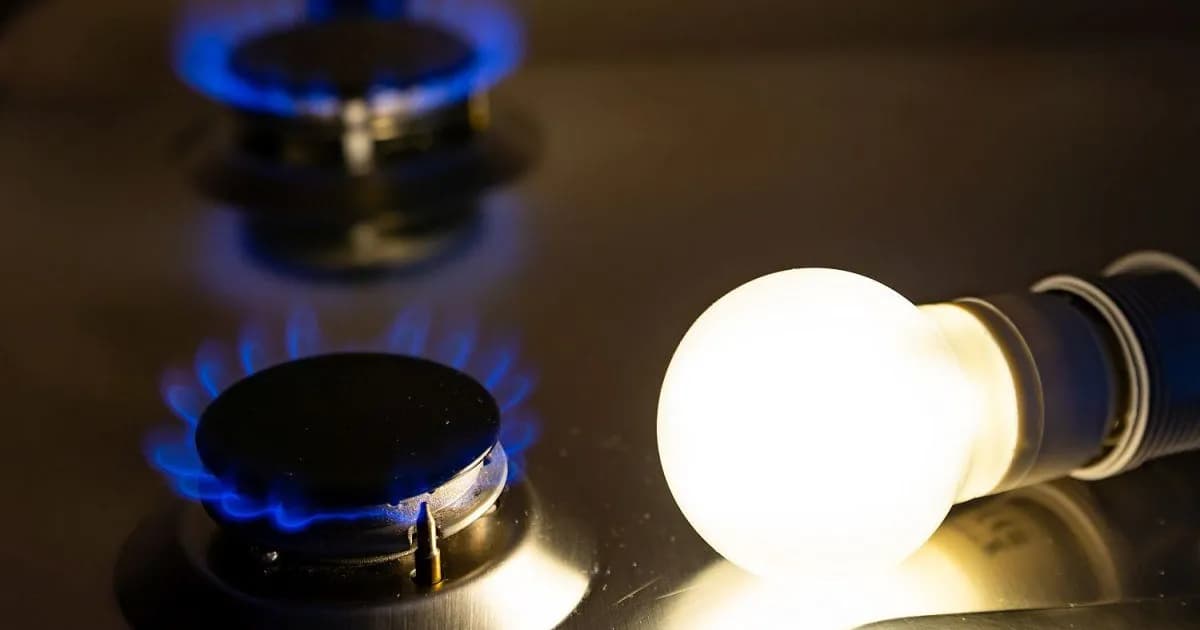 El Gobierno prorroga descuentos en gas y reduce tarifas eléctricas para hogares vulnerables
