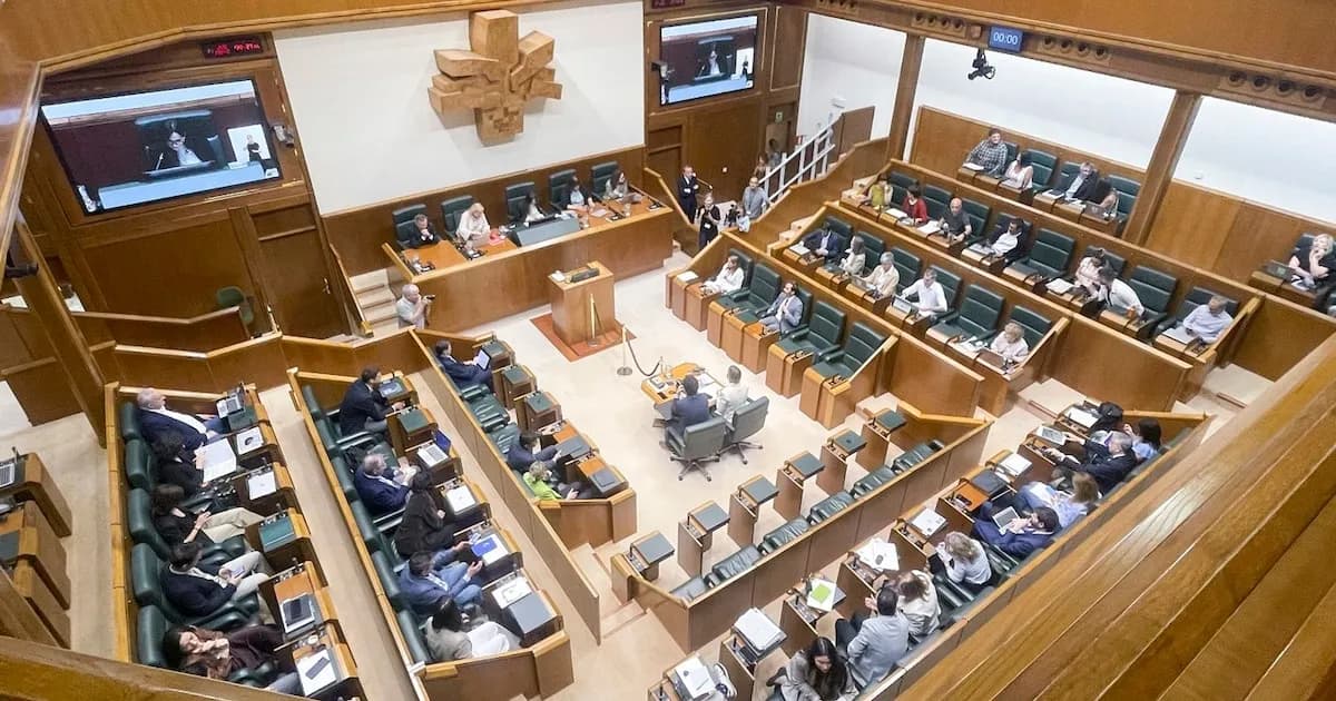 El Parlamento Vasco rechaza la moción de Vox sobre un partido de selección española en Euskadi