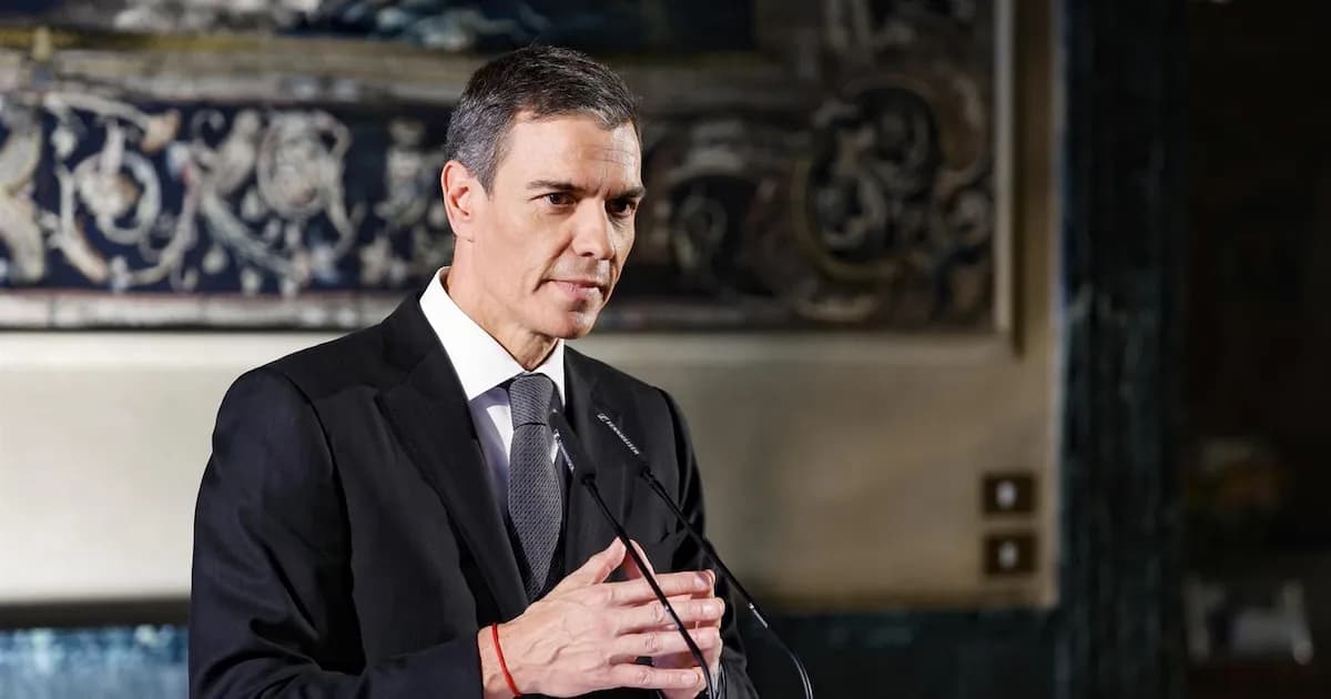 Pedro Sánchez rinde homenaje a Josefina Molina, pionera del cine español