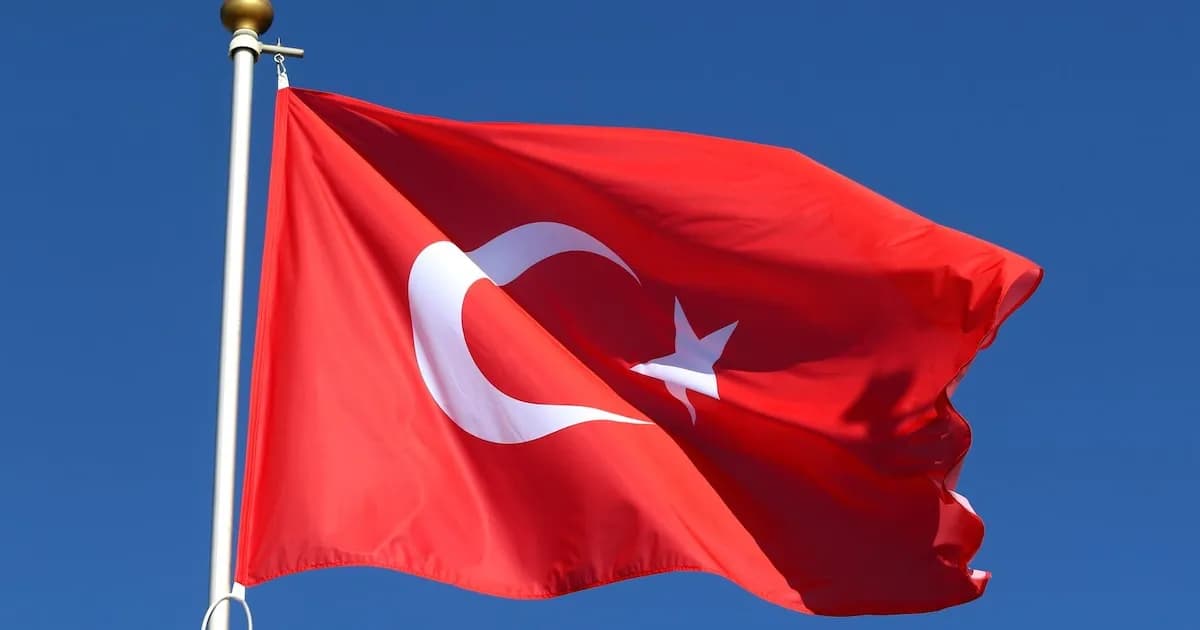 Tragedia en Turquía: un incendio en autobús deja ocho muertos y 33 heridos