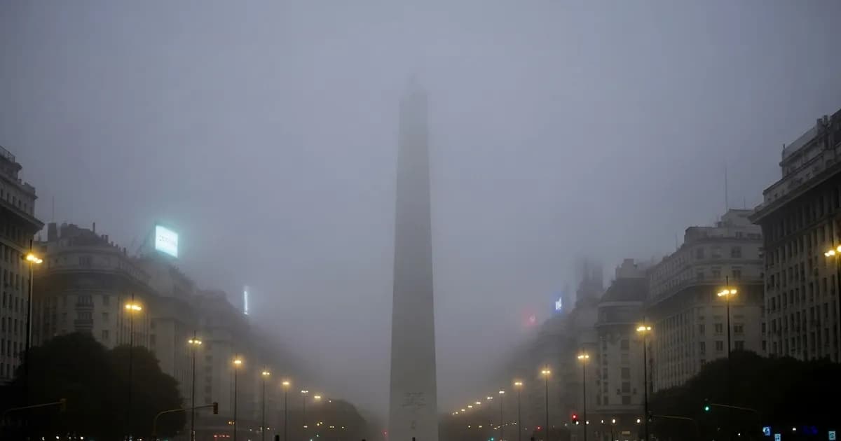Alerta violeta por niebla en varias provincias: detalles y recomendaciones
