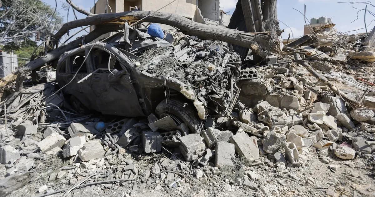 Israel intensifica bombardeos en Tiro como parte de su ofensiva en el sur de Líbano