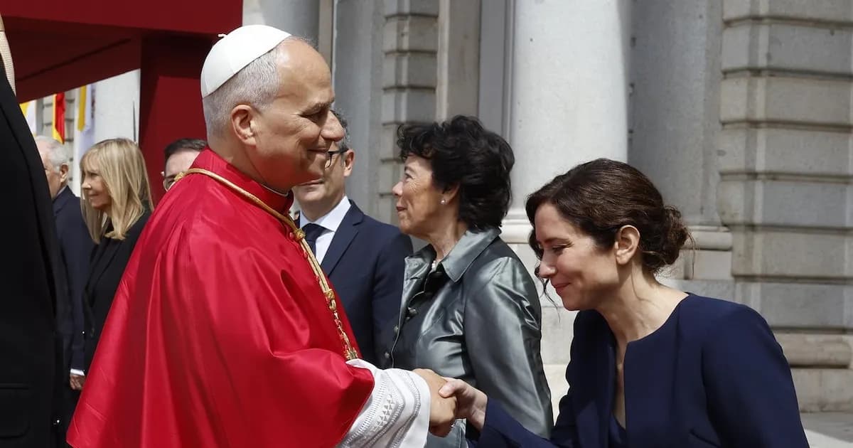 Díaz Ayuso denuncia la indiferencia del Gobierno hacia los católicos en España