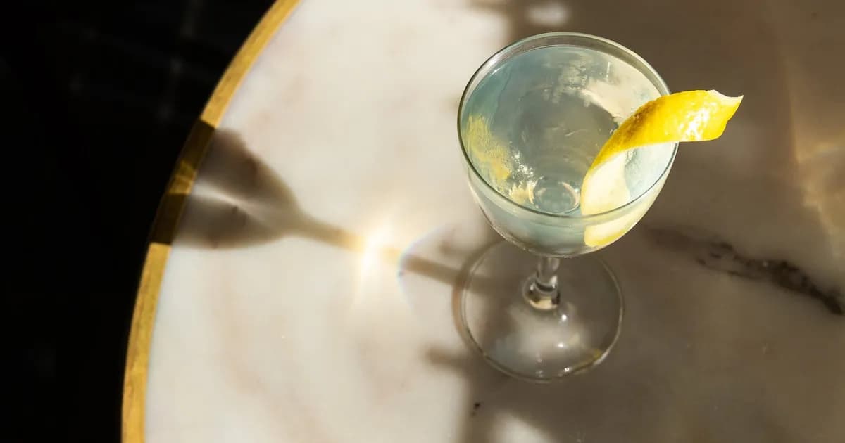 El impacto del consumo de alcohol: riesgos incluso con una sola copa diaria