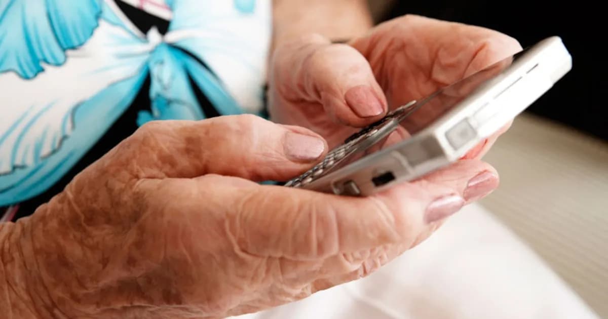 Jubilados y pensionados acceden a recibos de haberes desde la app de Anses
