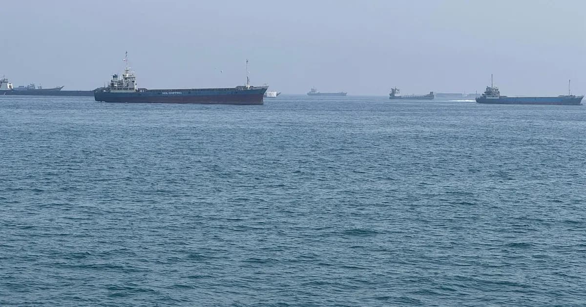 Irán asegura haber impedido el paso de un petrolero que pretendía cruzar Ormuz "sin autorización"
