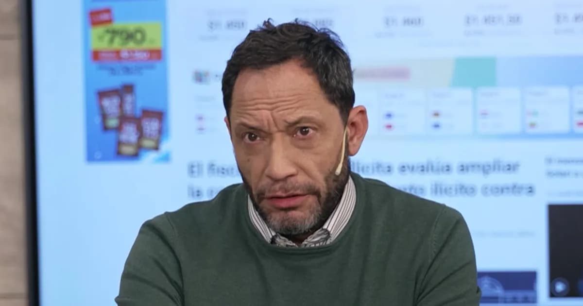 Ferraro denuncia a Adorni por omisiones en sus declaraciones juradas