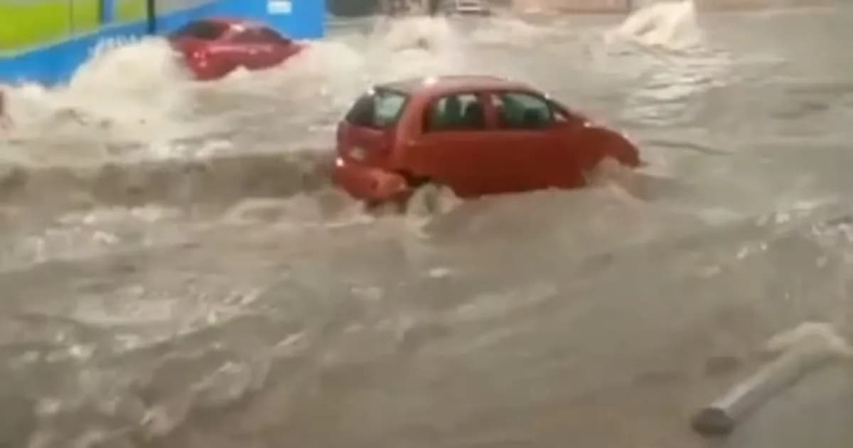 Desbordantes lluvias generan caos en San Pedro Sula, Honduras